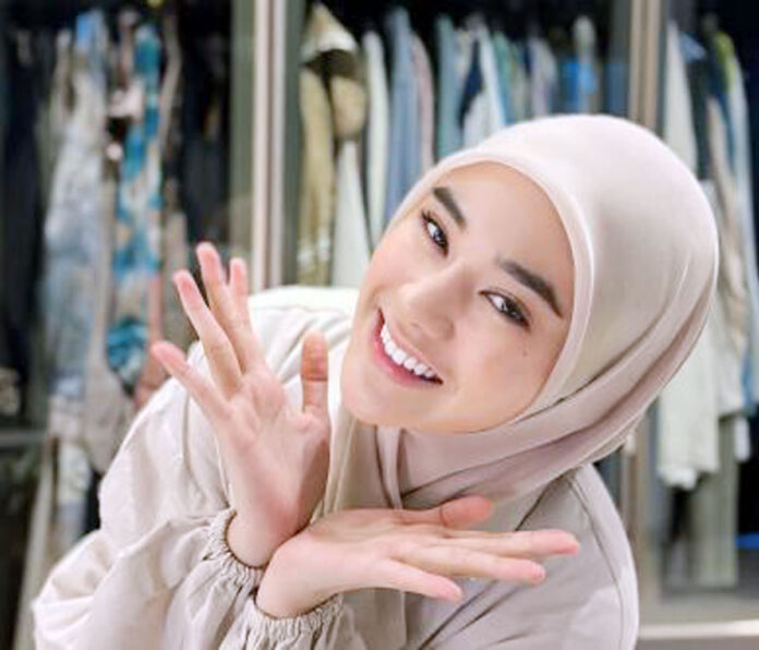 Clara Shinta Tak Jadi Cerai