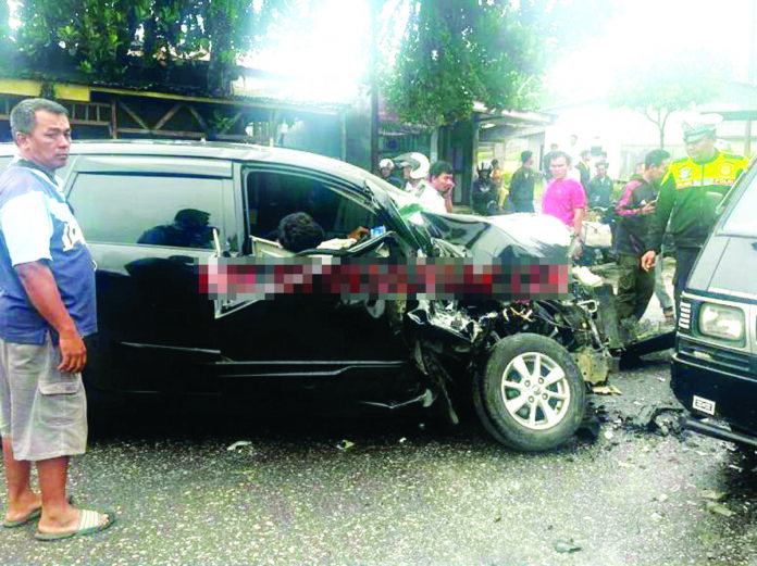 Viral Avanza Bawa Ganja Tabrak Truk, Dua Orang Diamankan